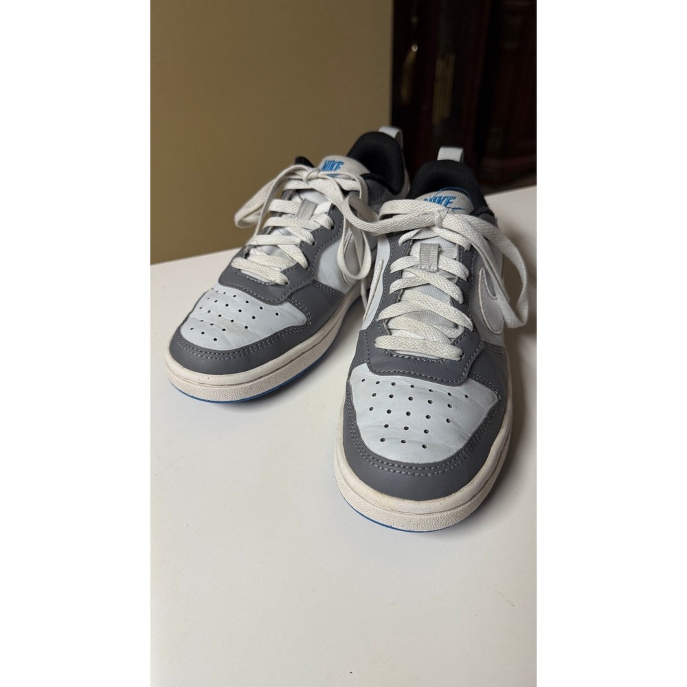 Nike Court‎ Borough Low 2 big kids sneakers athletic shoes size 3.5Y